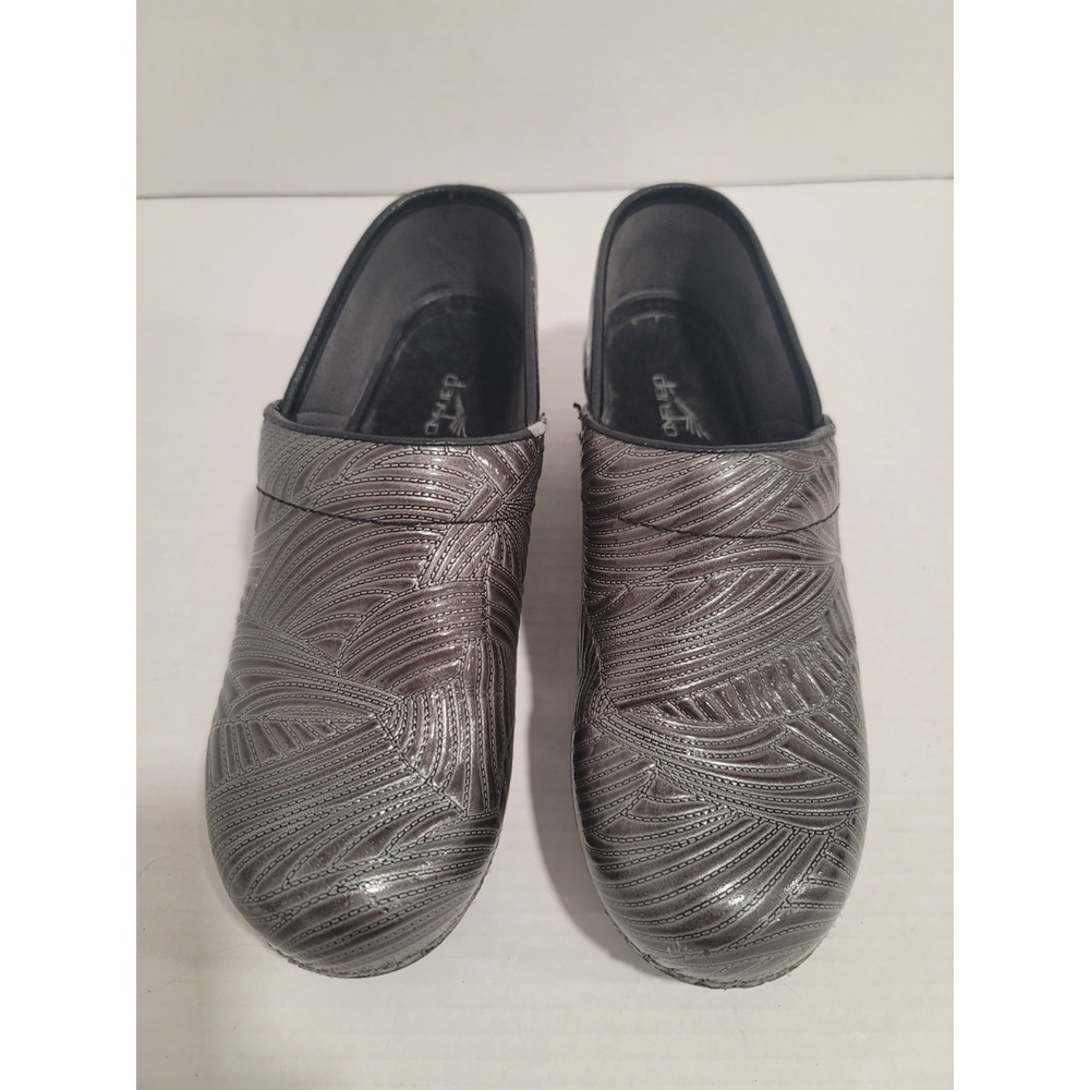 Danko 39 clogs professional no slip small scuff on inside of one shoe silver